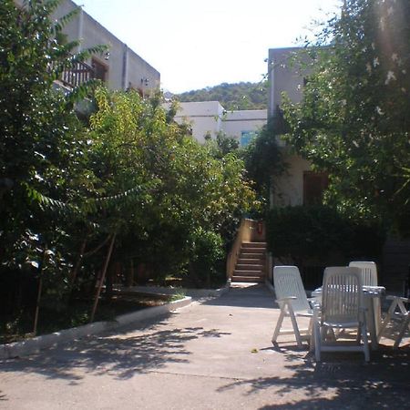 Ilios Apartments Poros Town ภายนอก รูปภาพ