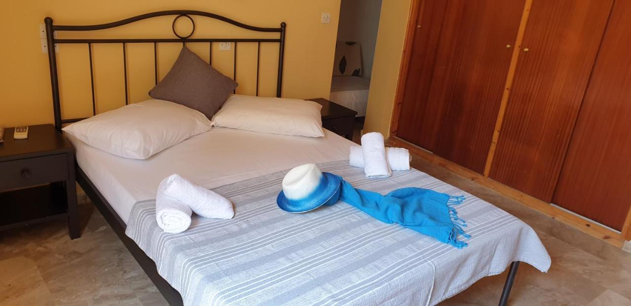 Ilios Apartments Poros Town ภายนอก รูปภาพ